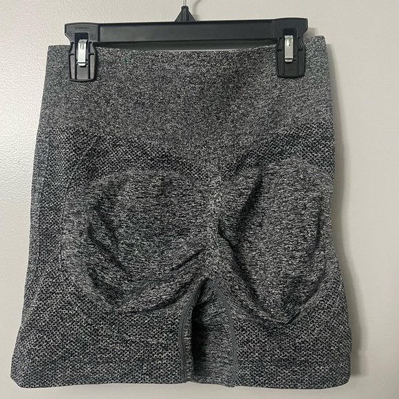 SHEIN contour workout shorts. Size medium. - Picture 3 of 3